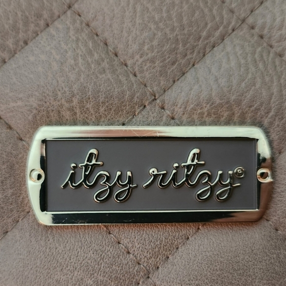 GUC ITZY RITZY crossbody diaper bag, baby bag, purse, Tan Gold ♥️ - Picture 2 of 8